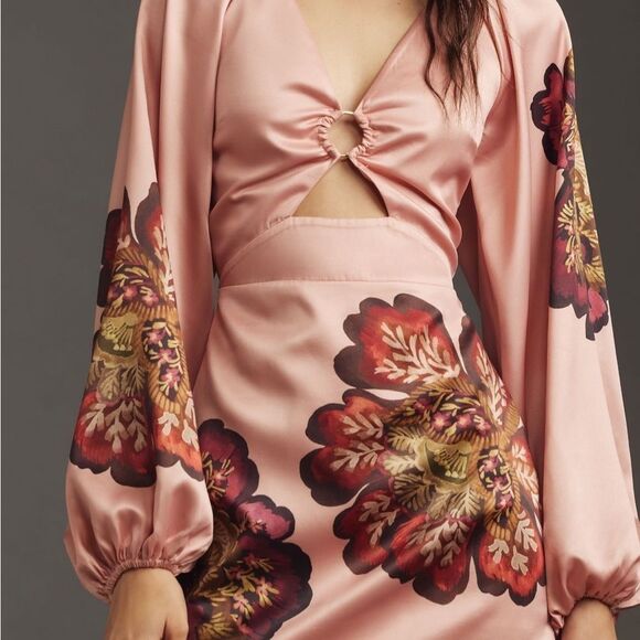 NWT Significant Other pink floral Long-Sleeve V-Neck Cutout Mini Dress size 10P - Picture 4 of 7